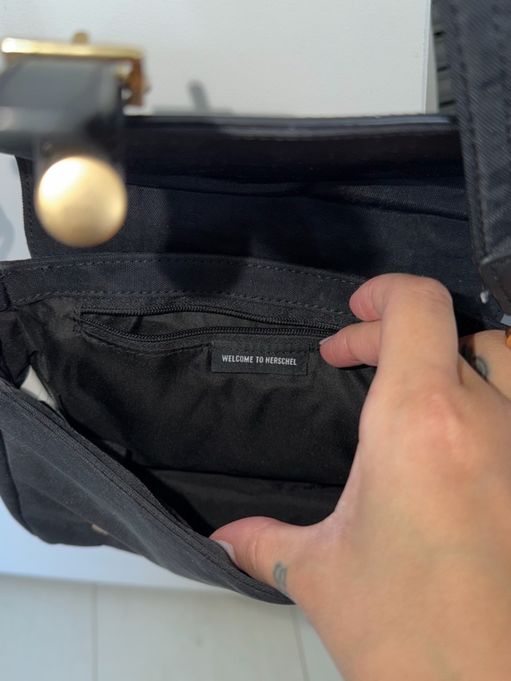 Herschel Black Cross Over Bag - Picture 3 of 3